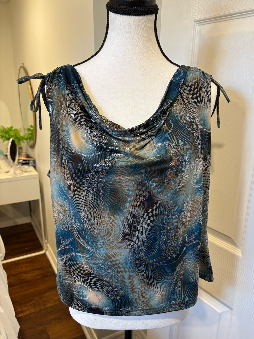 🌷Y2K Abstract Tie Strap Cowl Neck Tank Top 3/$30
